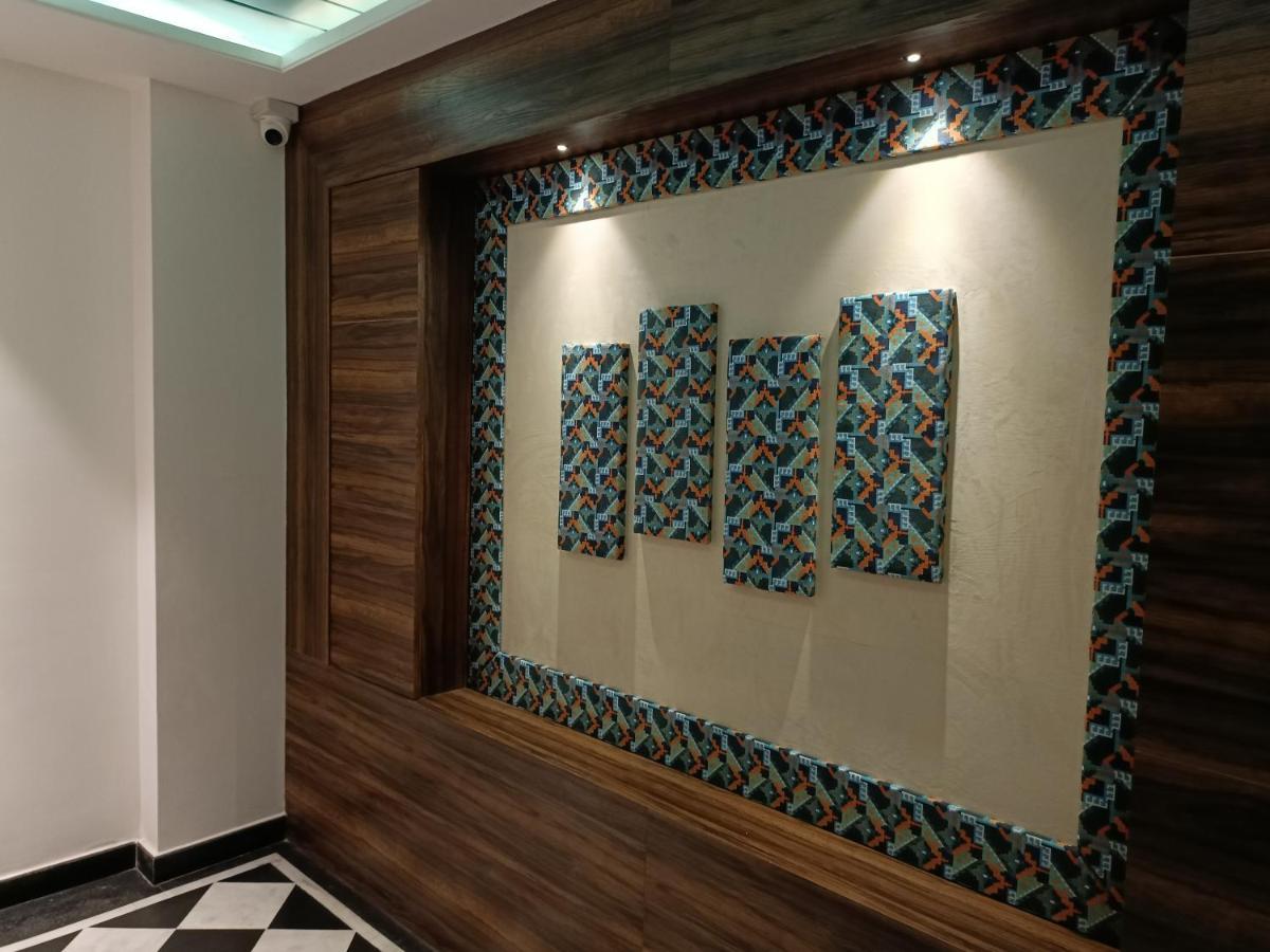 Hotel Vrinda Inn Удайпур Экстерьер фото